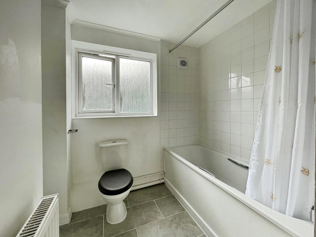 Additional image 3 of Flat 3 Seymour Court 