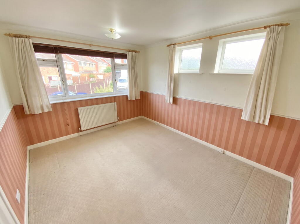 House in Dudley, Short Cross - More