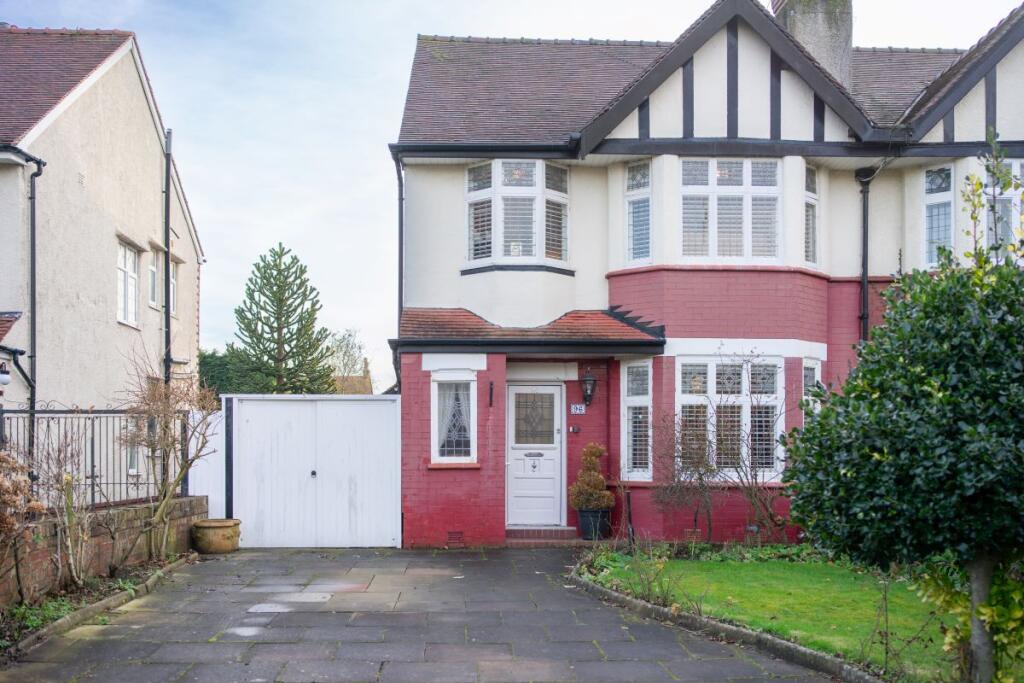 Main image of property: 96 Roe Lane, Southport, Merseyside, PR9 7HT