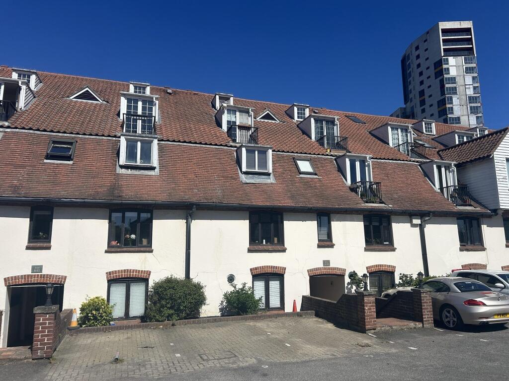 Main image of property: Dock Street, Ipswich, Suffolk, IP2