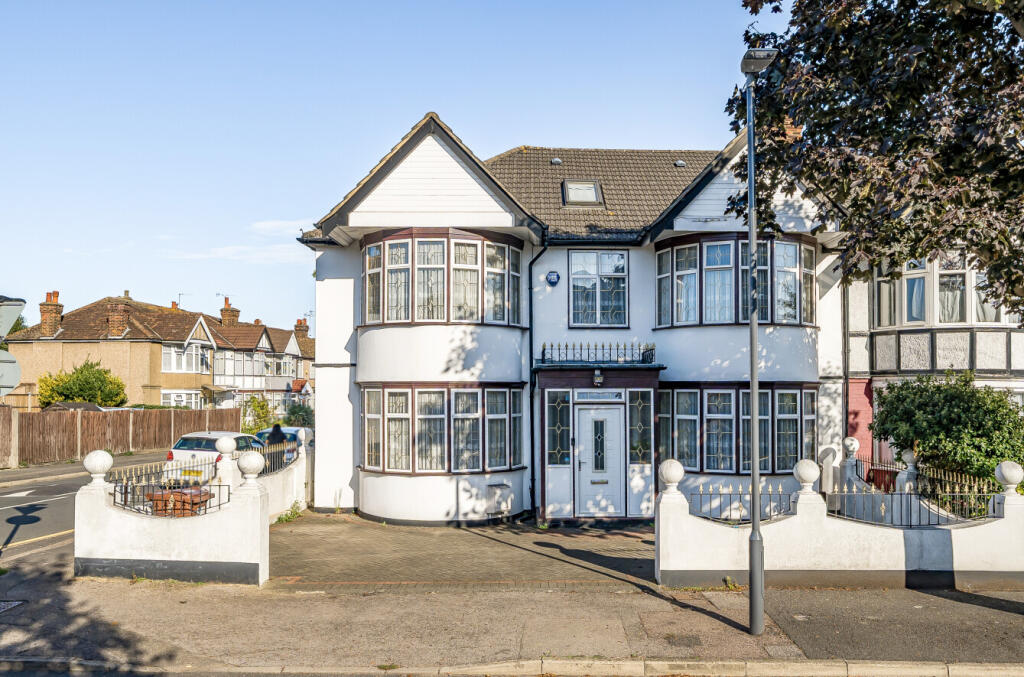 Main image of property: Kingshill Avenue, Kenton HA3 8JR