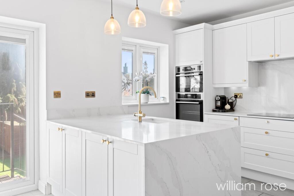 Main image of property: Chestnut Avenue, Buckhurst Hill