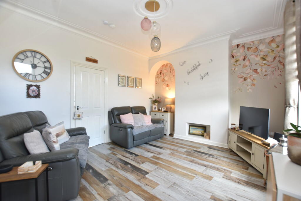 House in Wakefield - View 5