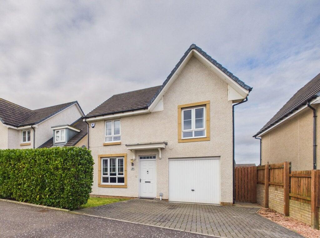 Main image of property: 29 Clippens Drive, Edinburgh, EH17 8TU
