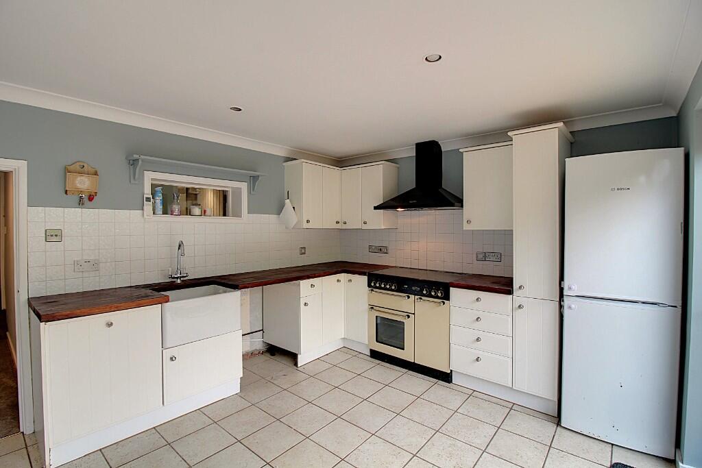 Priors Row, RG29 photo 4