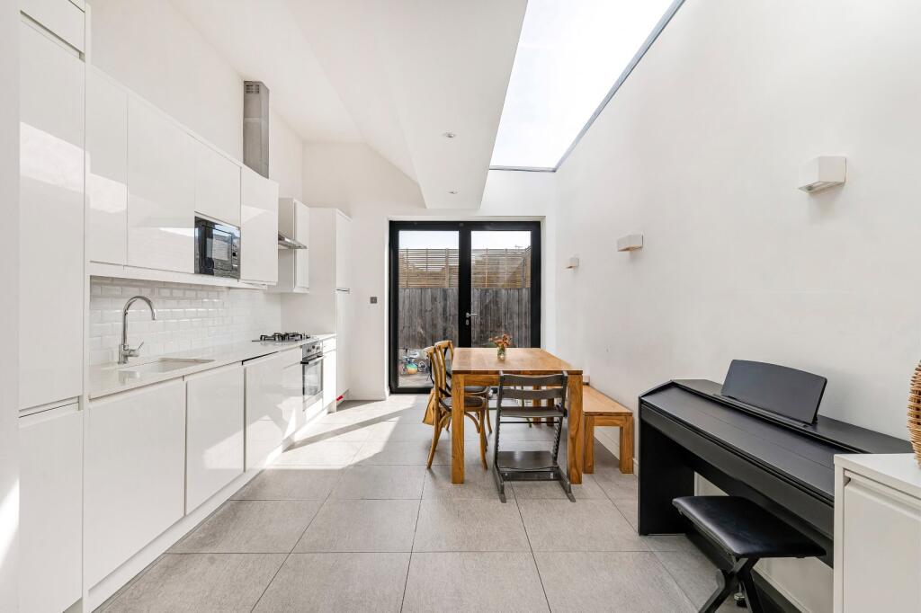 House in London - View 4