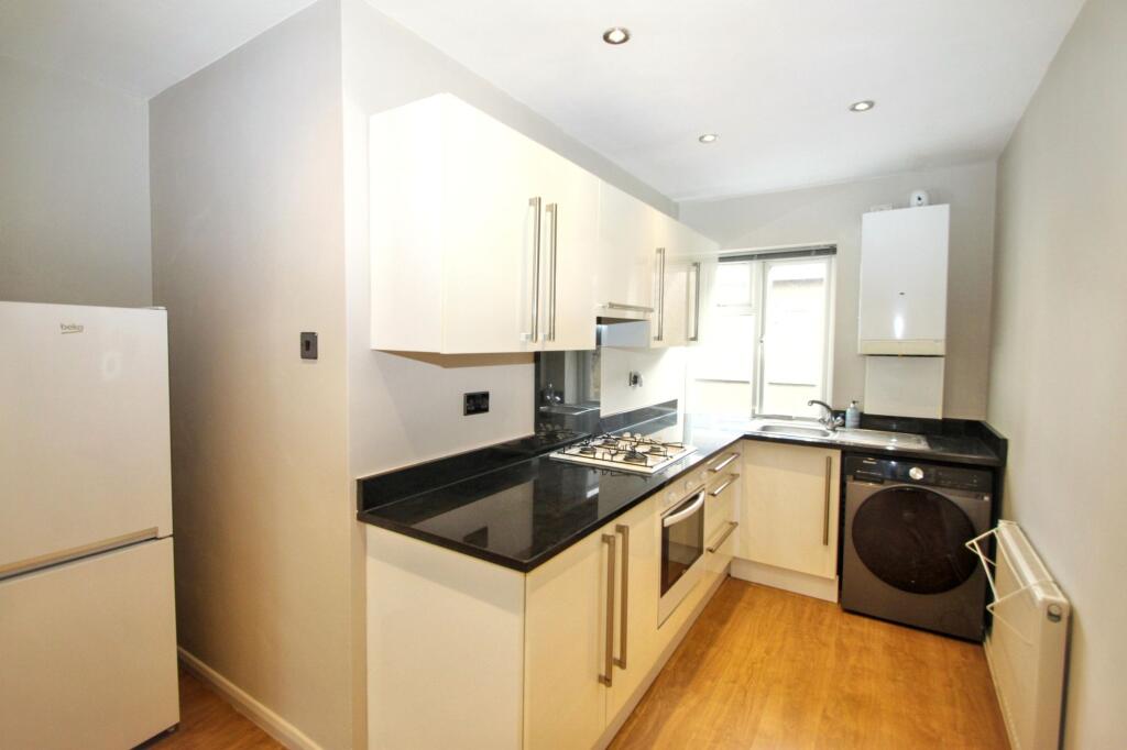 Apartment in London - View 5