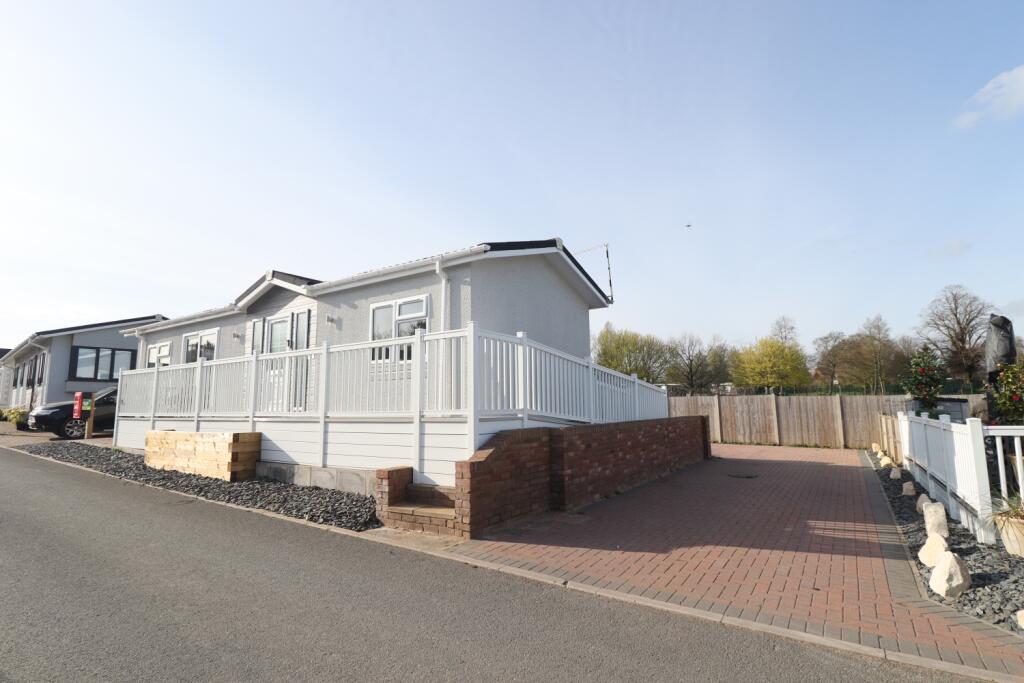 33 The Grange, Moorbarns Lane, Lutterworth photo 5