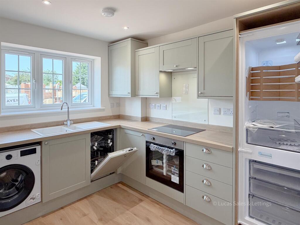House in Desborough, North Northamptonshire - View 4