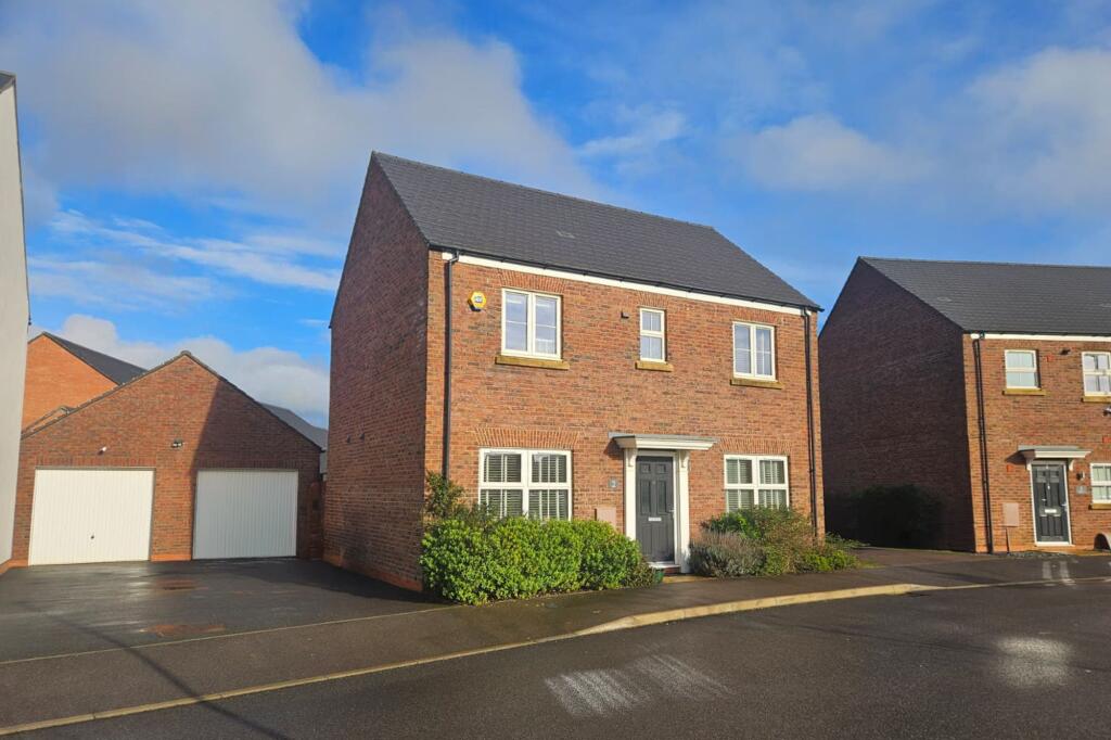 Main image of property: Jarvis Circle, Banbury, OX16