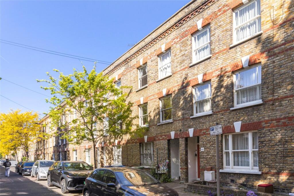 Main image of property: Henshaw Street, London, SE17