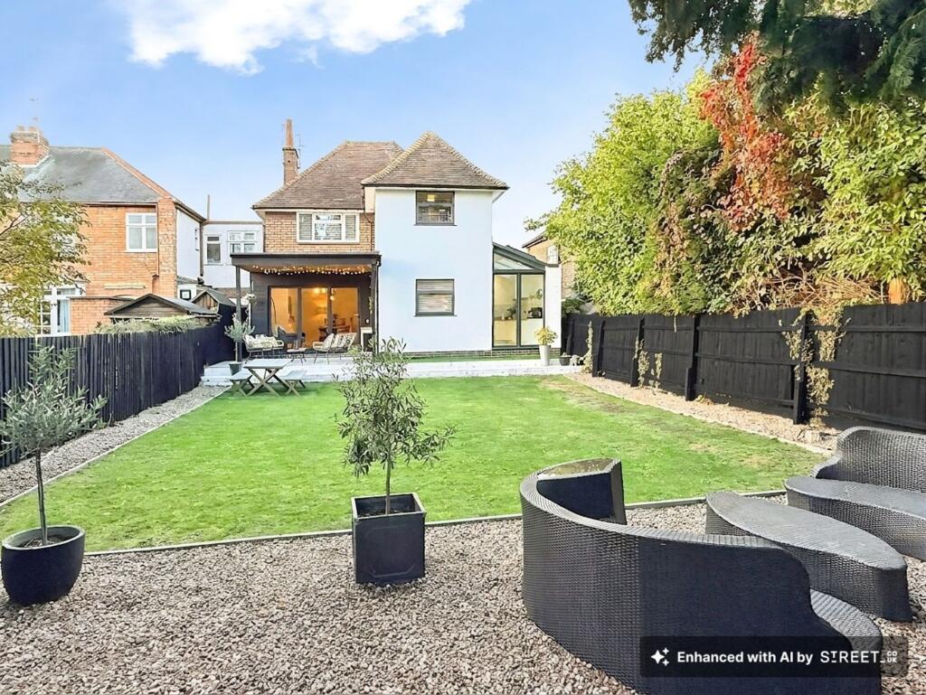 3-bed detached on Eastcourt Road, Knighton, LE2, £550,000