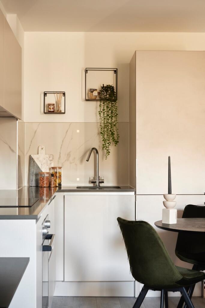 Apartment in Cardiff - View 4