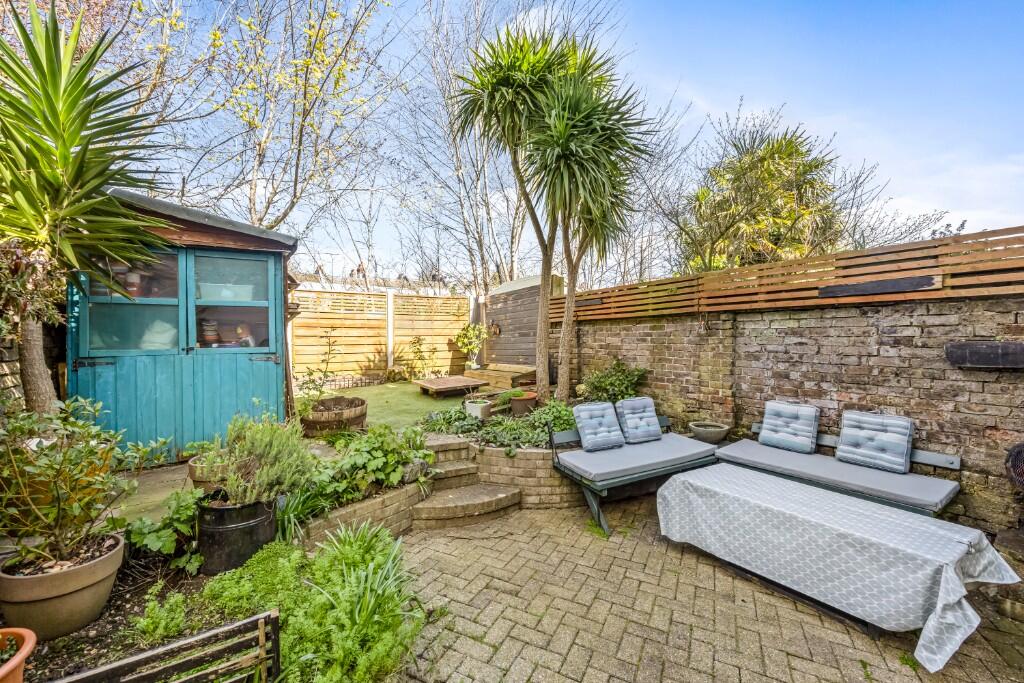 House in Hove, Brighton and Hove - View 2