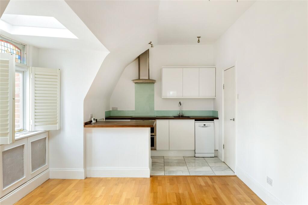 Apartment in Twickenham - View 5