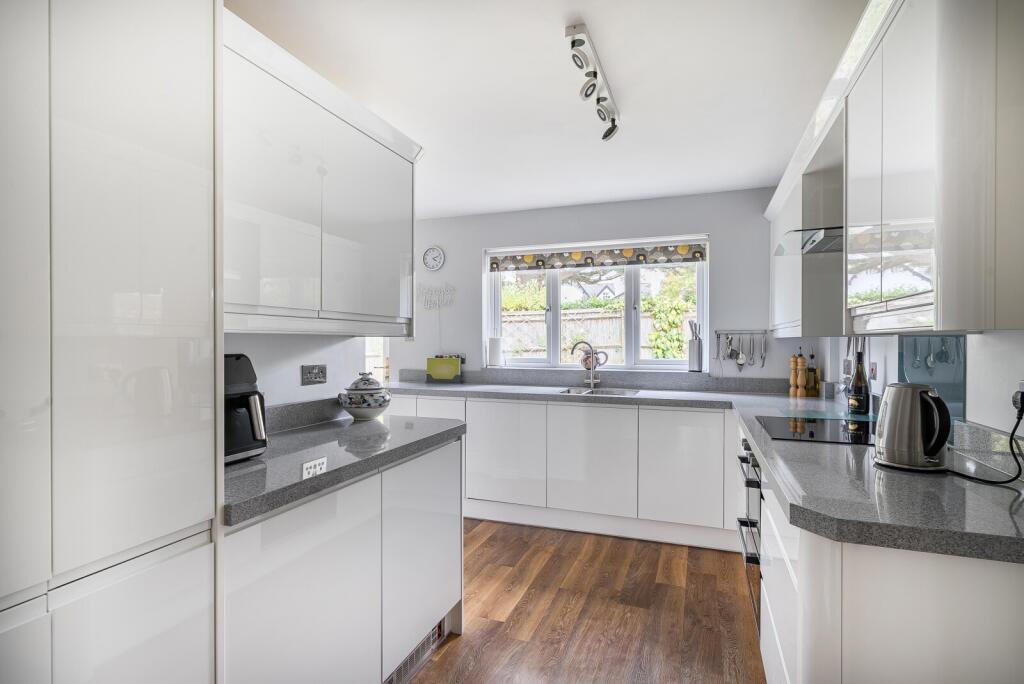 The Moorings, Great Bookham, KT23 photo 4