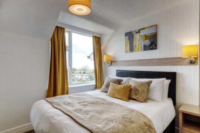 Guest Bedroom 10