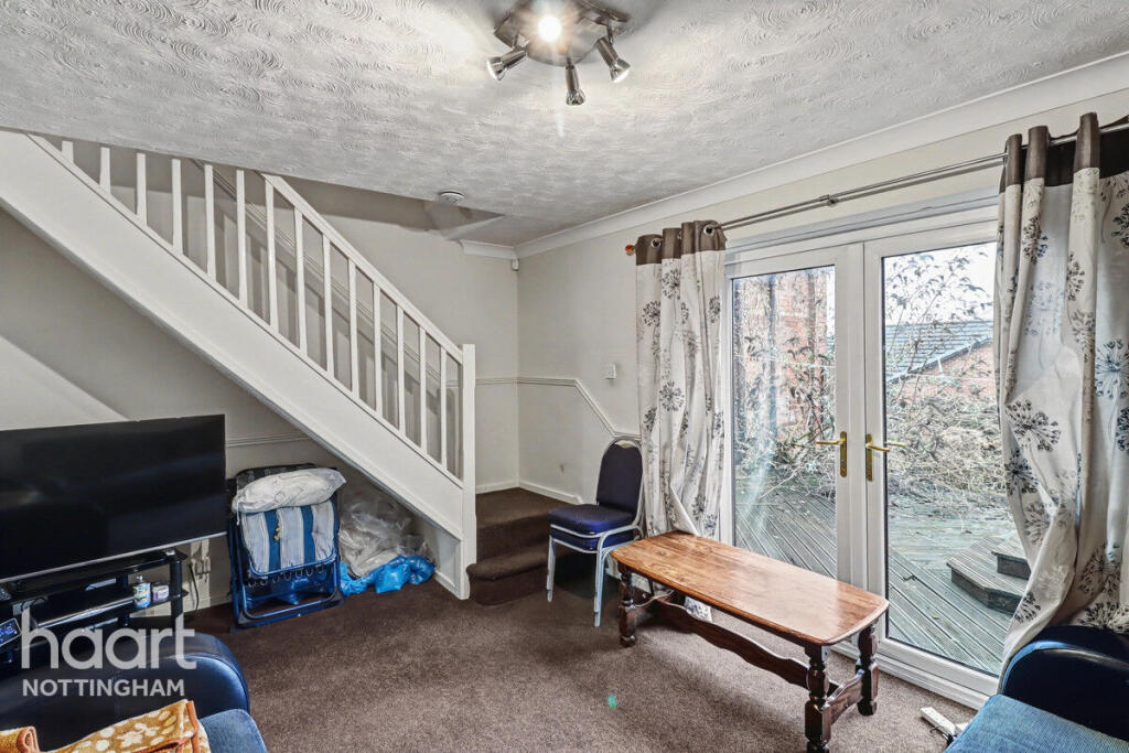 St Augustines Close, New Basford, Nottingham photo 4