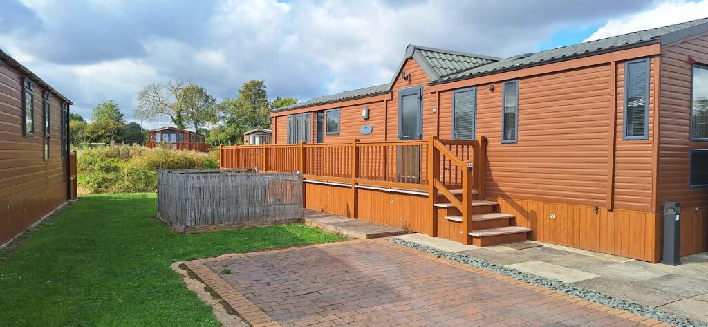 2-bed caravan on Henby Lane, £24,995