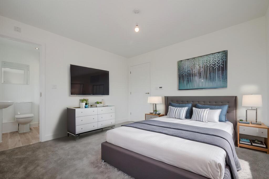 House in Worcester - View 5