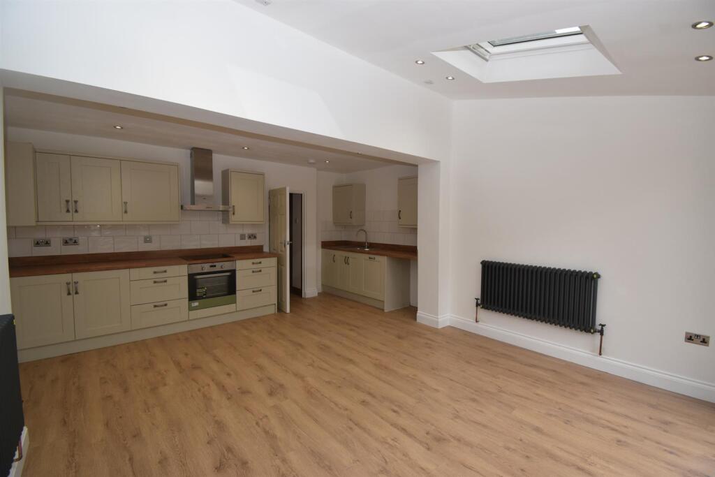 House in Warwick, Cubbington - View 3