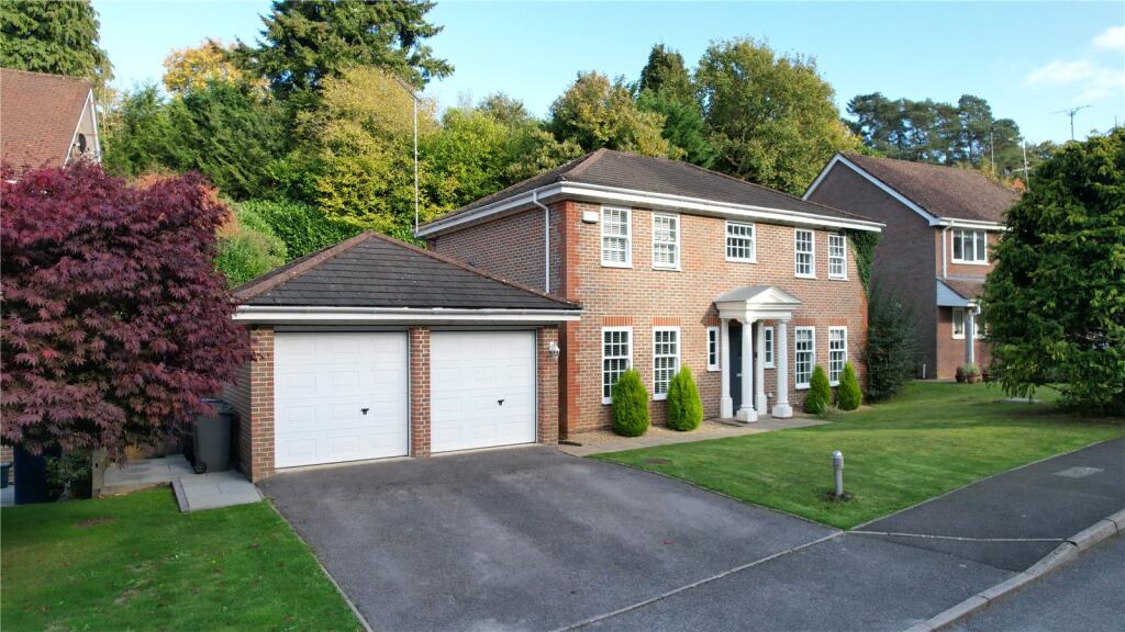 Main image of property: Clovelly Park, Hindhead, Surrey, GU26