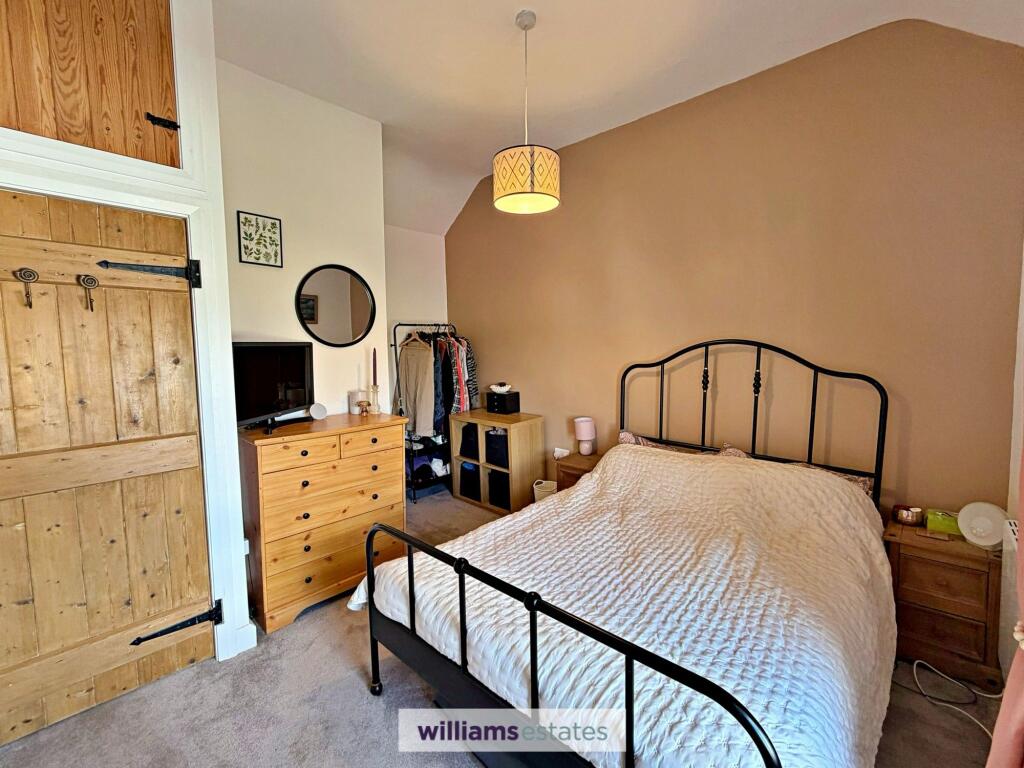 House in Llandudno, Llanfair Dyffryn Clwyd - More