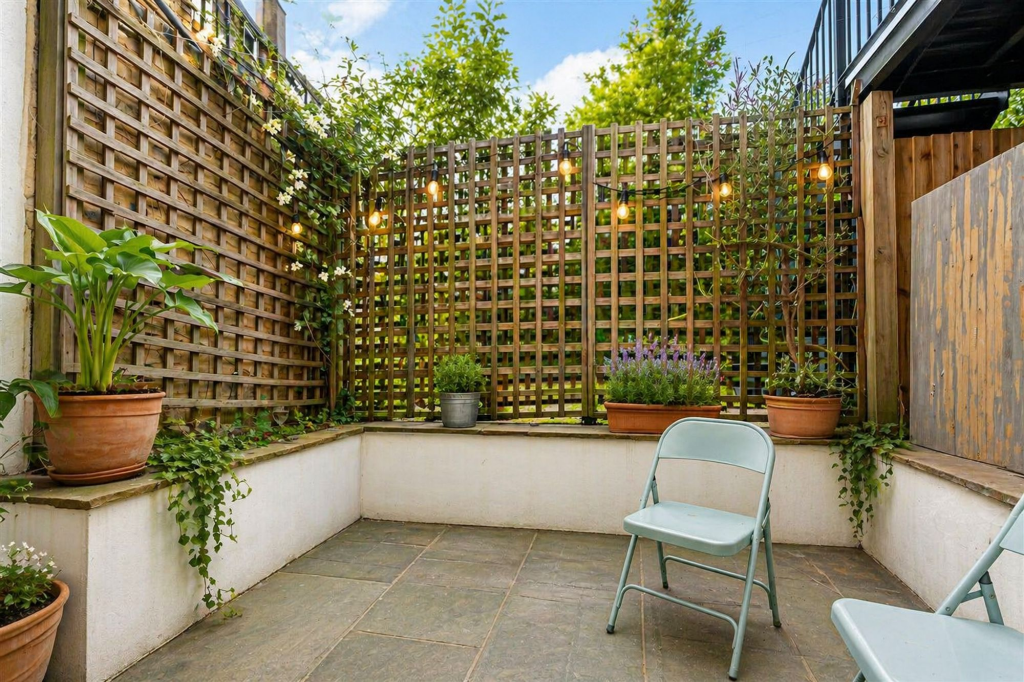 Apartment in London, Newington Green, Highbury - View 2