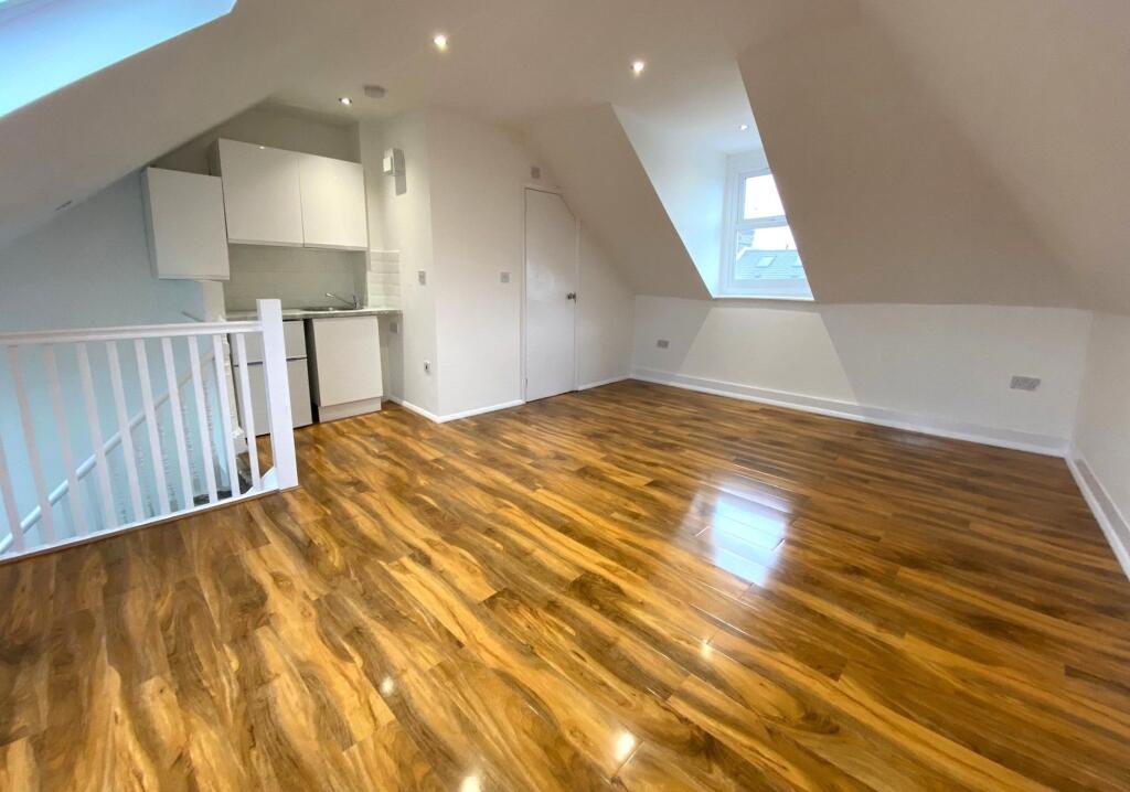 Main image of property: Room 5 The Loft, Hoe Street E17