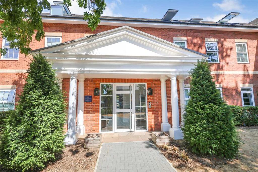 2-bed flat on Commonwealth Place, Farnham Royal, £330,000