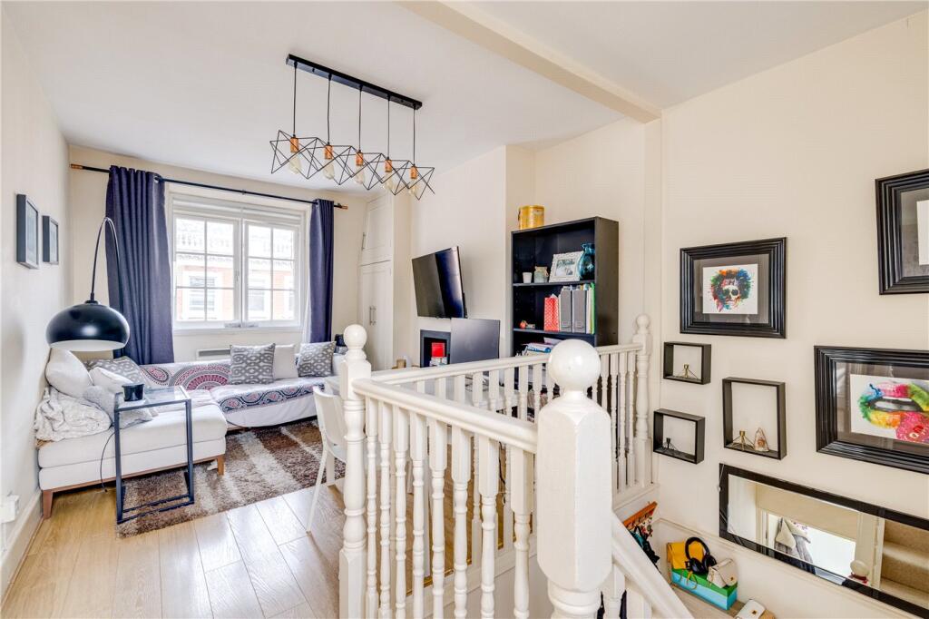 Apartment in London, West Kensington - View 5