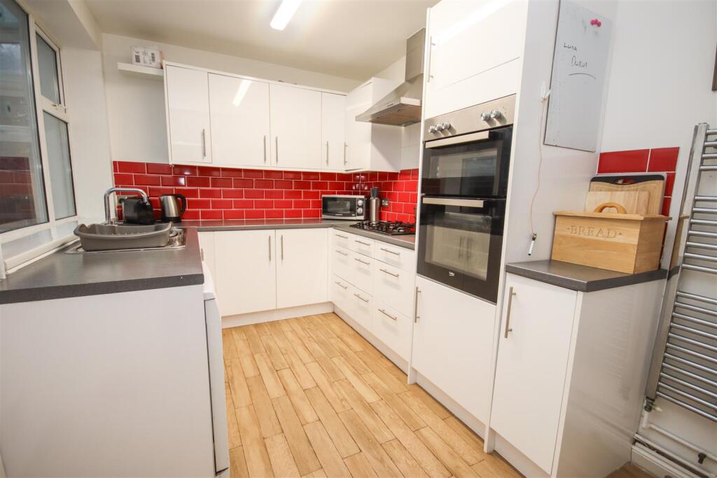 House in Rushden, North Northamptonshire - View 4