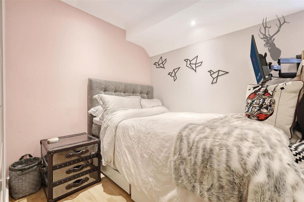 Apartment in Epping Forest, Buckhurst Hill - More