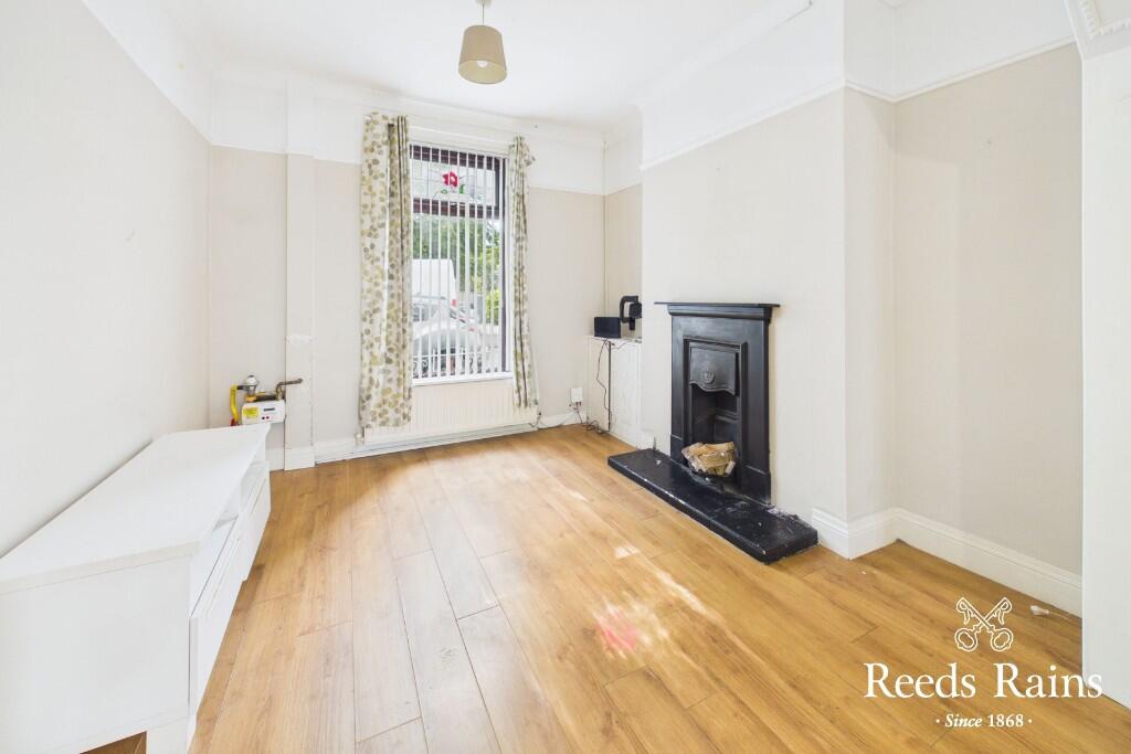 House in County Borough of Belfast, Dunmore, Skegoniell - View 4
