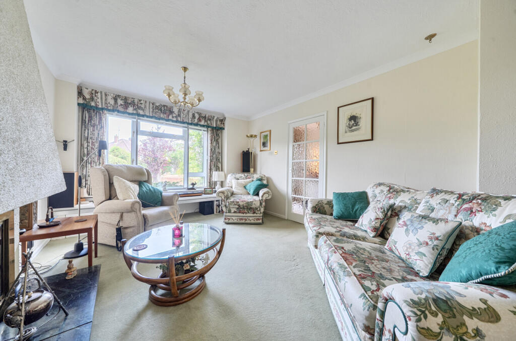 Falstaff Avenue, Earley, Reading - View 3