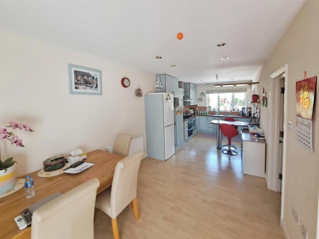 House in Peterborough, Hampton Hargate - More