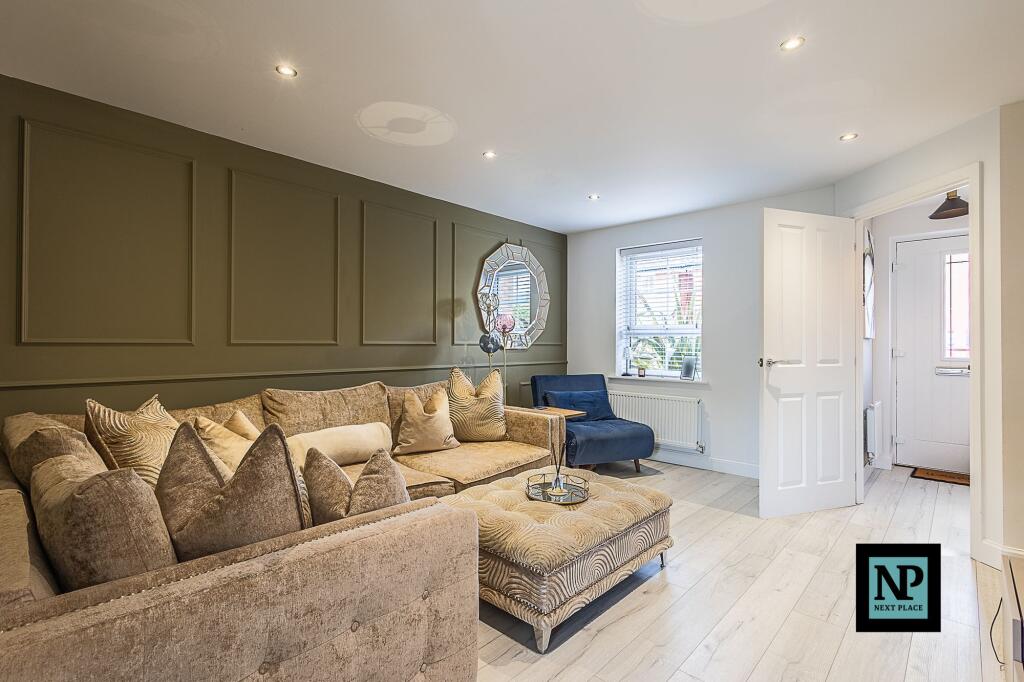 House in Tamworth, Staffordshire - View 3