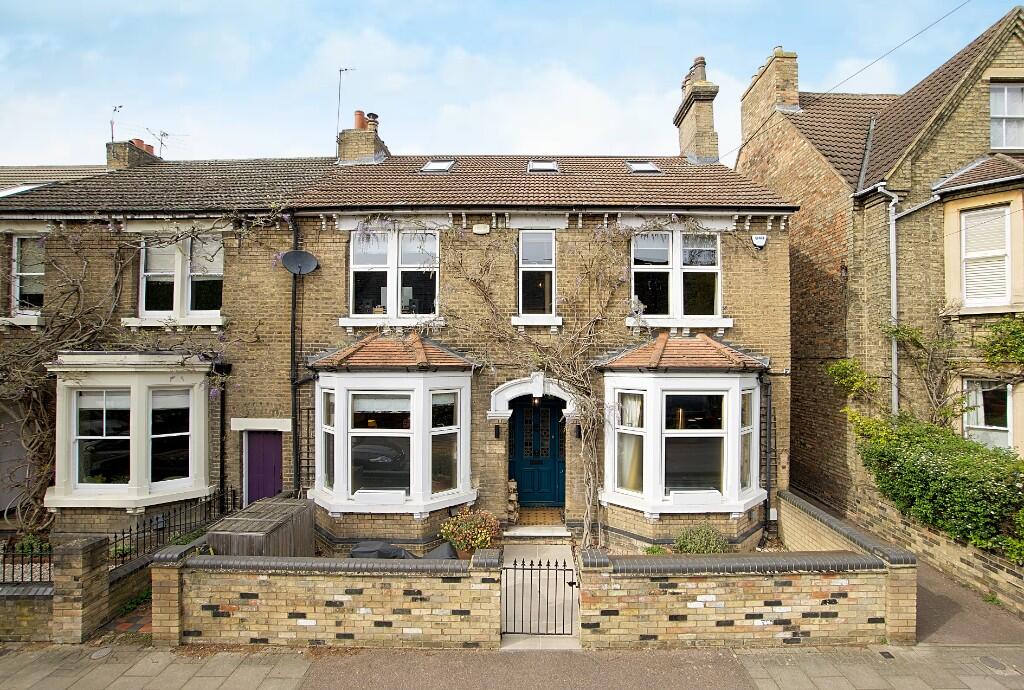Main image of property: Waterloo Road | Bedford | Beds | MK40 | location, location