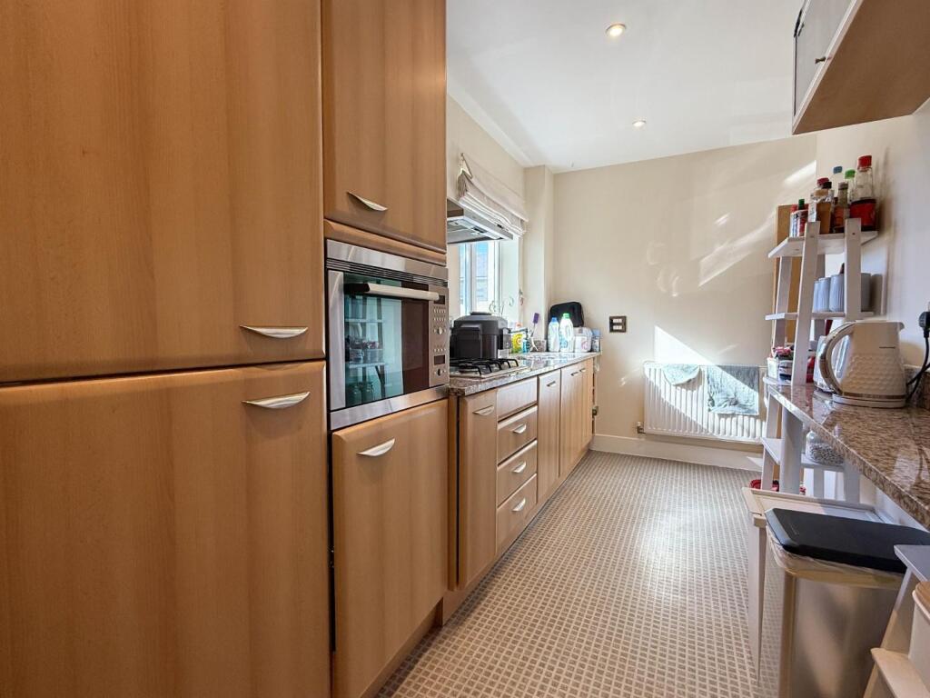 Apartment in Cambridge - View 4
