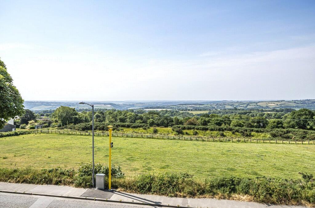 Curlew Walk, St. Anns Chapel, Gunnislake, Cornwall, PL18 photo 2