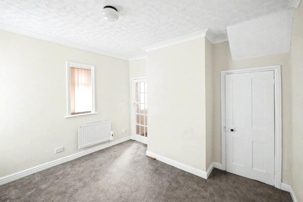 House in Eastleigh, Netley Hill, Hedge End - View 5