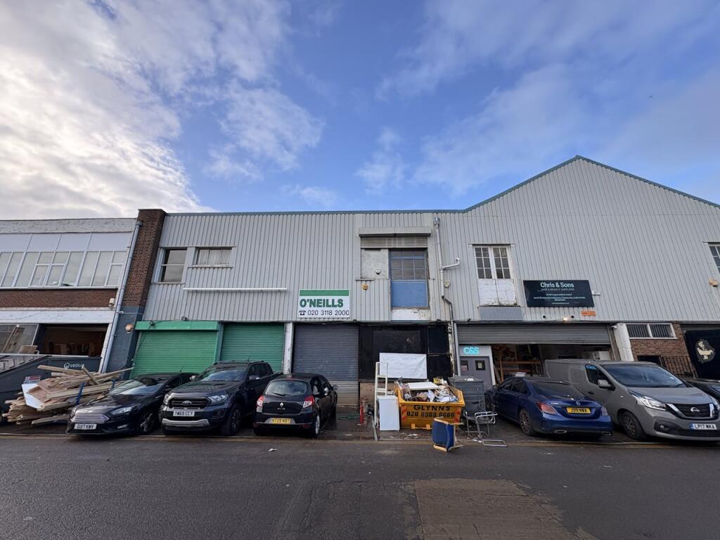 Main image of property: Unit 56, Waterside Trading Centre, London, W7 2QD