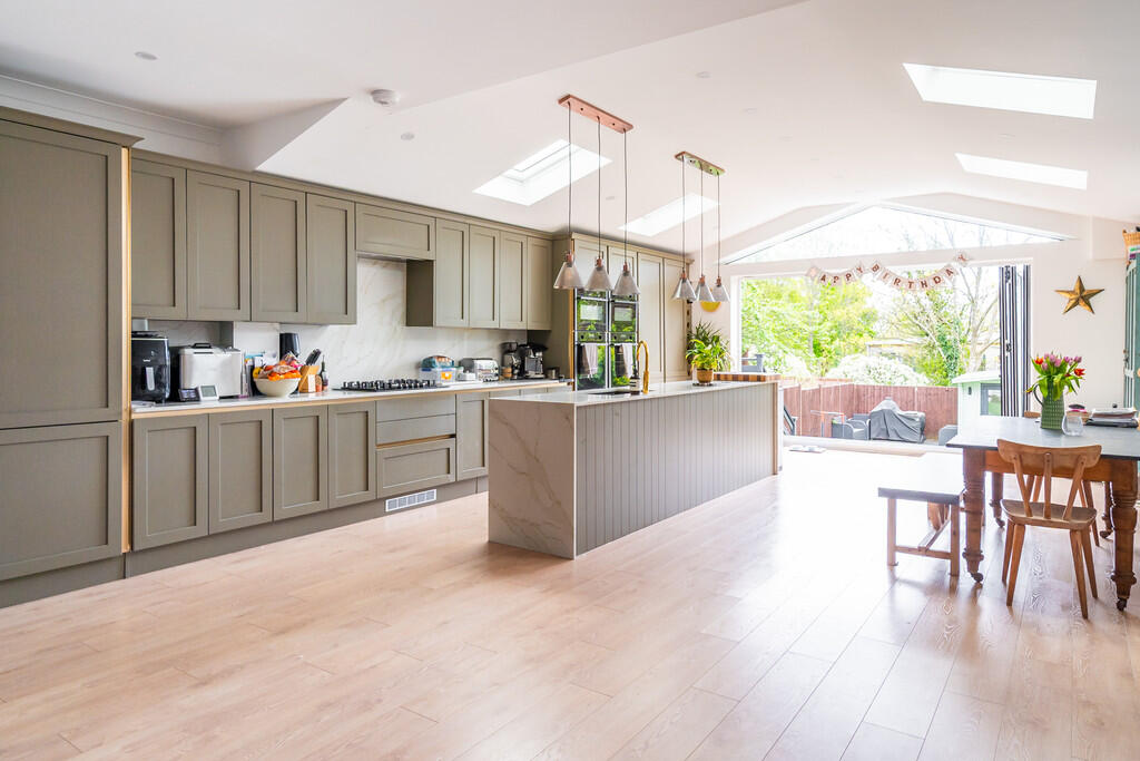 Main image of property: Woodfield Way N11