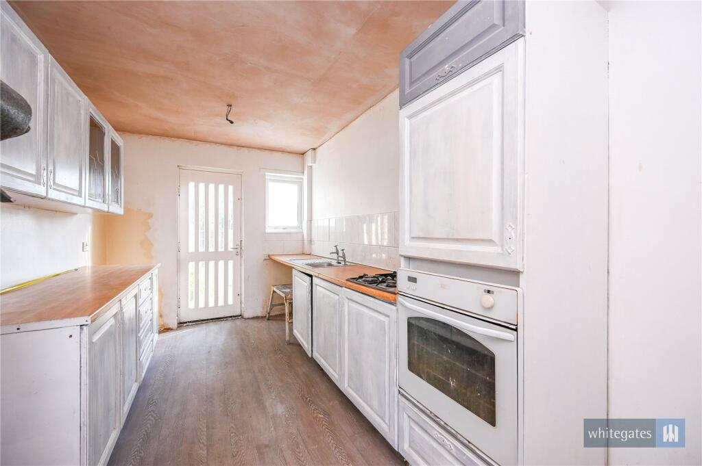 House in Knowsley, Kirkby - More