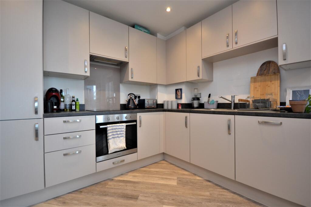 Apartment in London - View 2