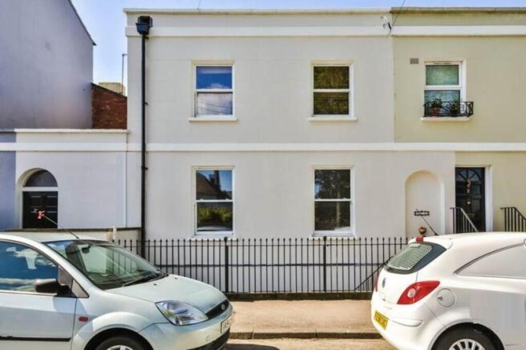 Main image of property: 1 St Philips Street, Cheltenham