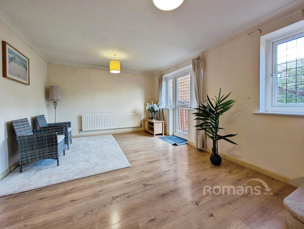 House in Reading, Lower Earley, Earley - View 4