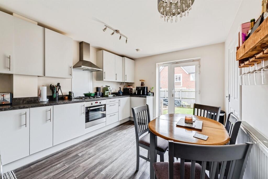 Faulkner Road, Tadpole Garden Village, Swindon photo 3