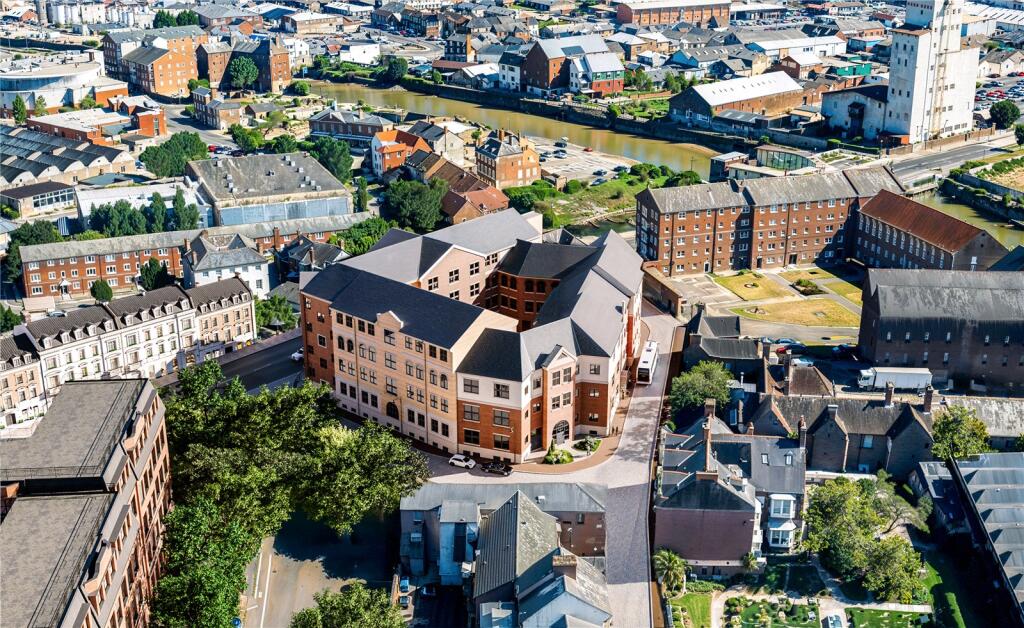 Main image of property: Sovereign Quay, Hull, HU1