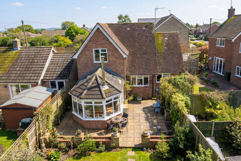 St. Johns Close, Saffron Walden, Essex, CB11 photo 2